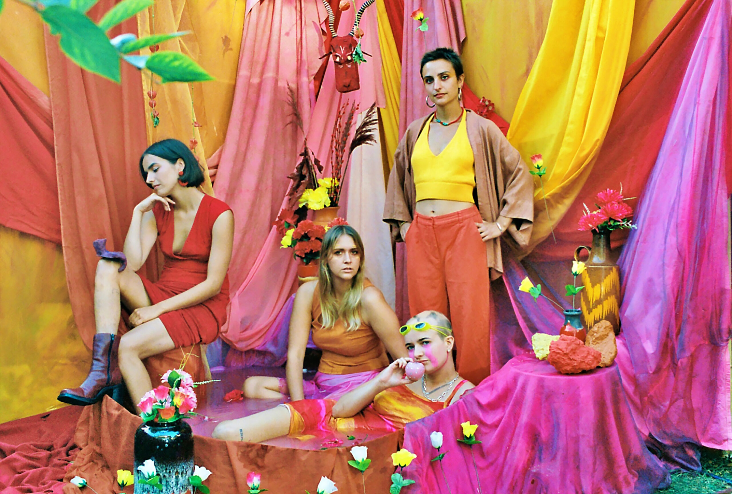 Goat Girl headline In the Round Festival TONIGHT at the Roundhouse – In Conversation with the band’s Holly Hole!