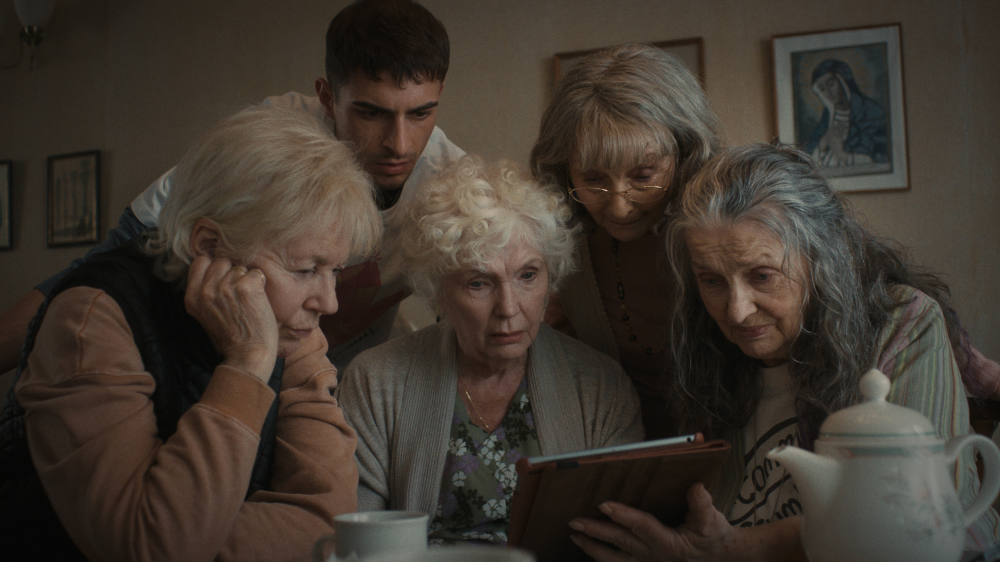 Review: Four Mothers: A Witty and Deeply Human Look at Identity, Loss and the Strength in Community – in UK and Irish cinemas 4th April
